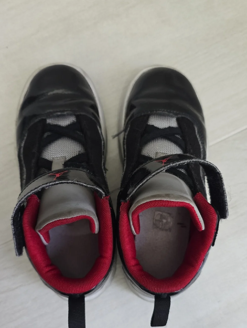 Jordan Kids Black White and Red Velcro Athletic Sneakers Boys Size 1 High Top